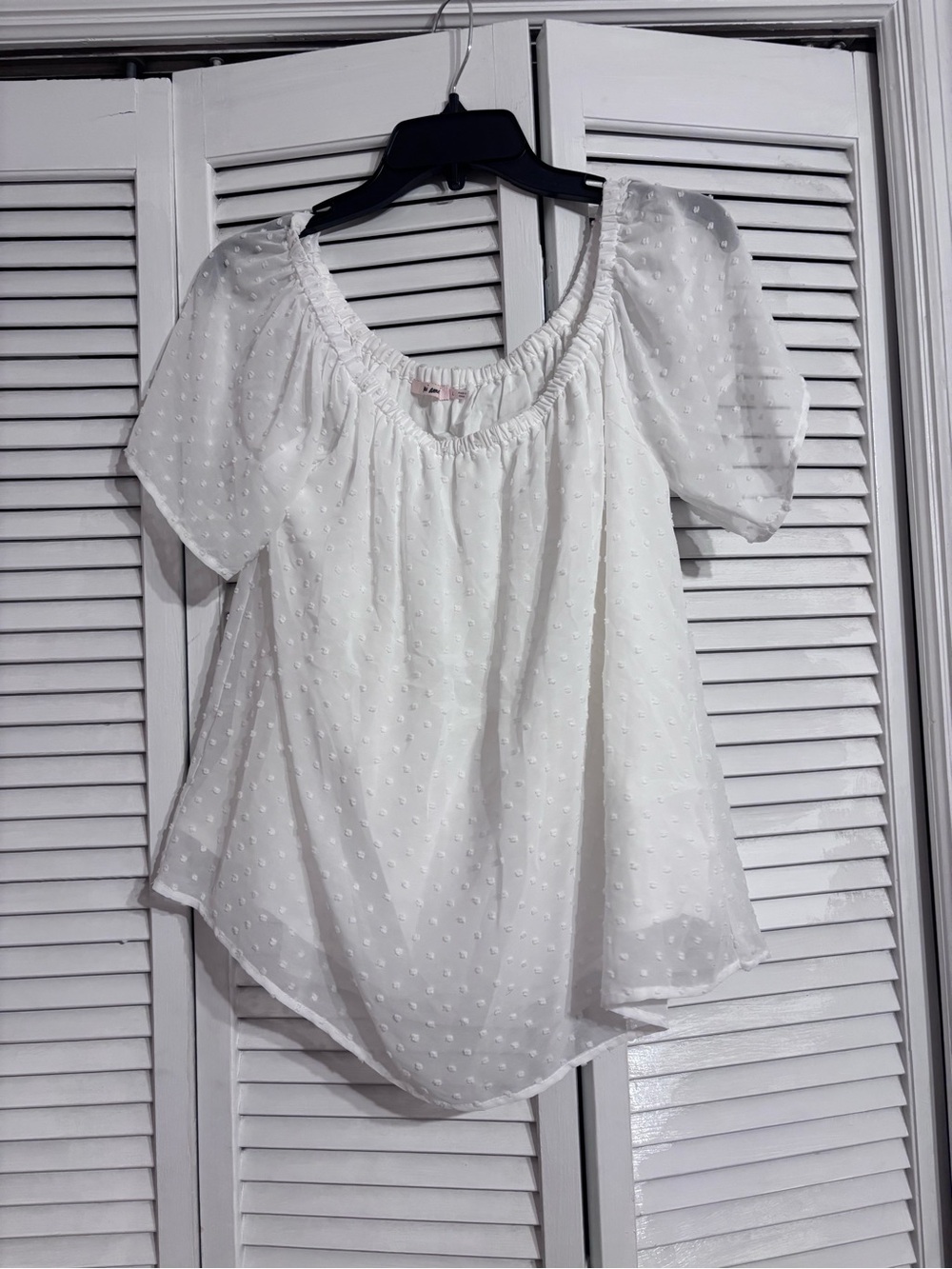 Mi Amore White Swiss Dot Peasant Top